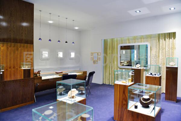 室內(nèi)珠寶商店 匠心獨(dú)運(yùn)的零售藝術(shù)